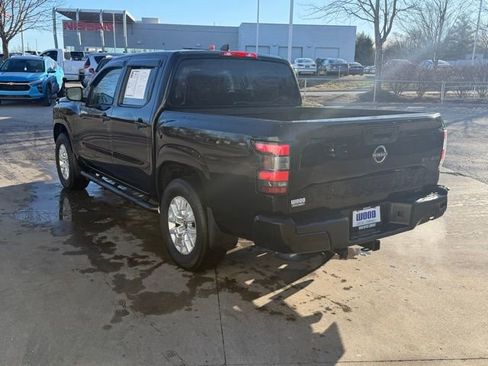 Used 2022 Nissan Frontier SV image 5