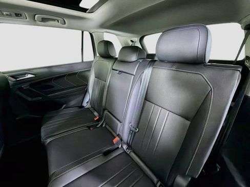 Used 2023 Volkswagen Tiguan SE FWD image 22