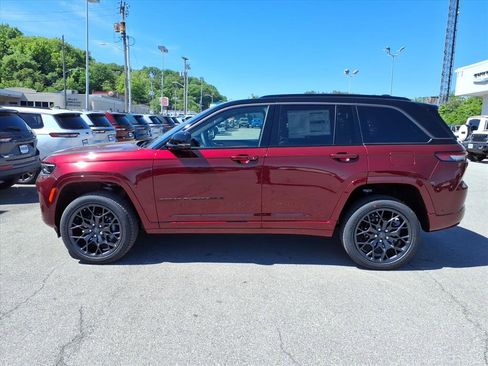 New 2026 Jeep Grand Cherokee Summit AWD/4WD image 7