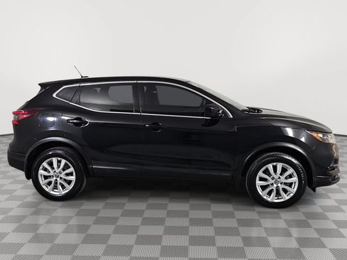 Used 2020 Nissan Rogue Sport S w/ Appearance Package FWD image 9