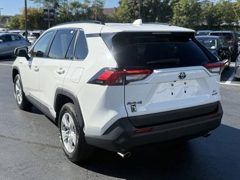 Certified 2021 Toyota RAV4 XLE image 5
