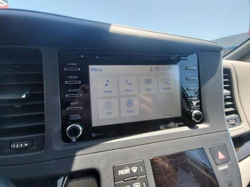 Used 2019 Toyota Sienna XLE FWD image 13