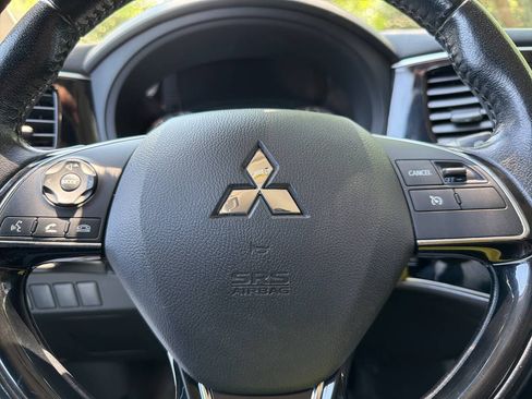 Used 2016 Mitsubishi Outlander SE FWD image 8