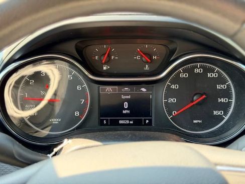 Used 2019 Chevrolet Cruze LT FWD image 7