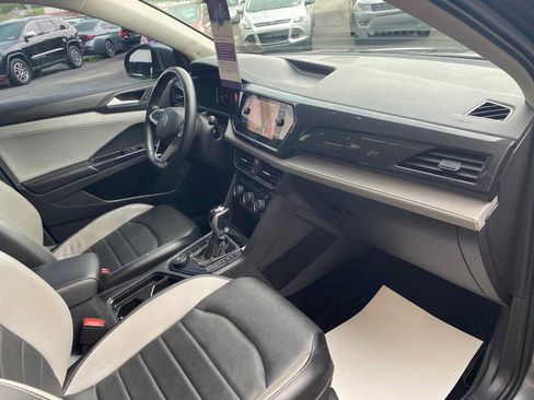 Used 2022 Volkswagen Taos SEL AWD/4WD image 27