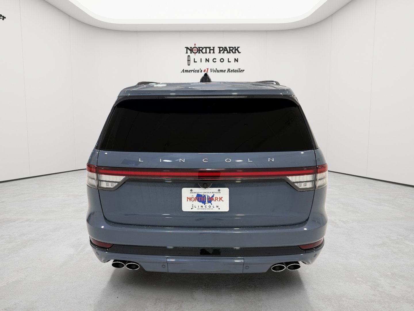 Used 2025 Lincoln Aviator Reserve w/ Equipment Group 201A AWD/4WD image 4