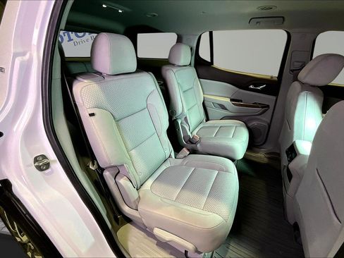 Used 2022 GMC Acadia SLE FWD image 25