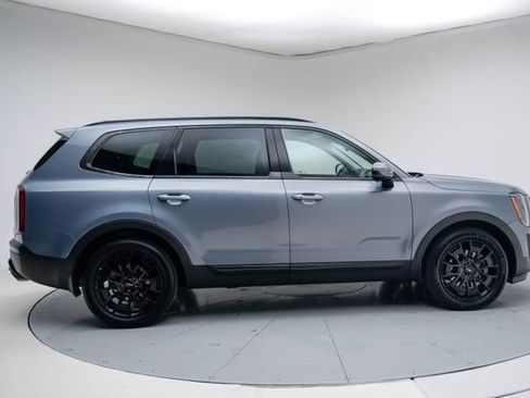 Used 2022 Kia Telluride SX w/ SX Prestige Package AWD/4WD image 9