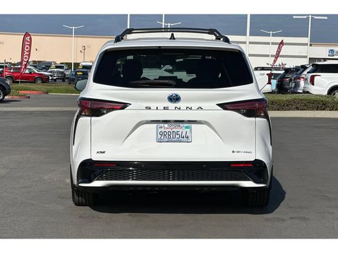 Certified 2025 Toyota Sienna XSE w/ XSE Premium Package AWD/4WD image 5