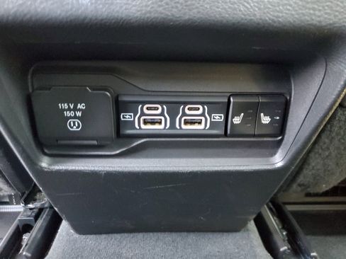 Used 2024 Jeep Grand Cherokee Limited AWD/4WD image 12