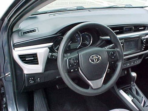 Used 2015 Toyota Corolla LE w/ Body Protection Package #1 FWD image 15