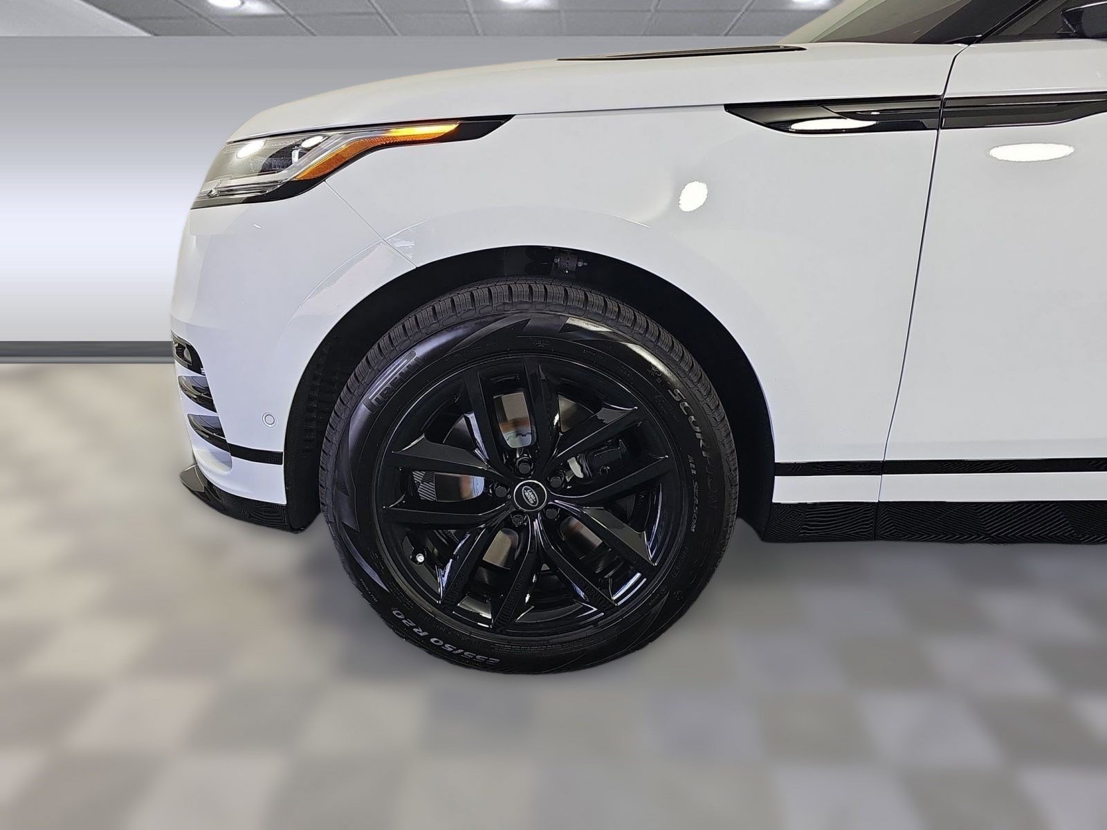 Used 2026 Land Rover Range Rover Velar Dynamic SE AWD/4WD image 10