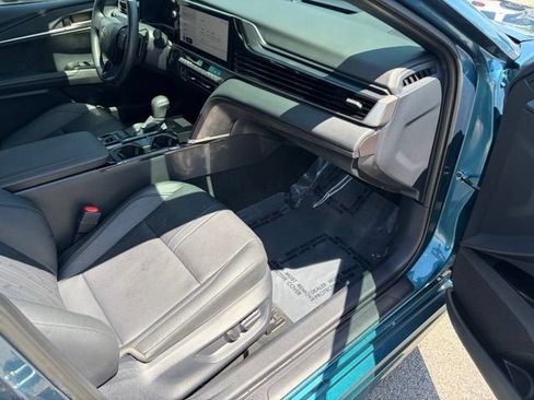 Used 2025 Toyota Camry XSE FWD image 36
