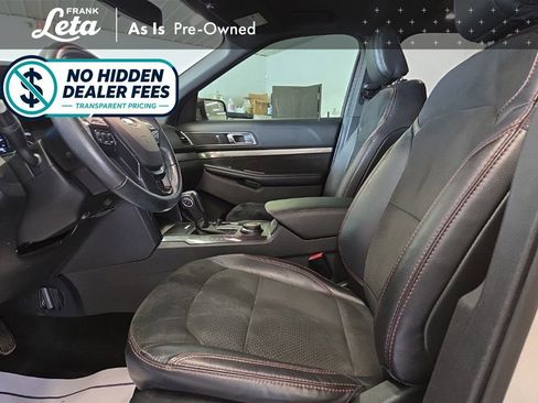 Used 2018 Ford Explorer XLT w/ Equipment Group 202A AWD/4WD image 14