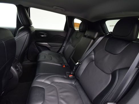 Certified 2022 Jeep Cherokee Latitude Lux image 19