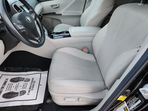 Used 2012 Toyota Venza LE image 11