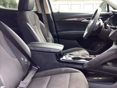 Used 2022 Buick Envision Preferred FWD image 27
