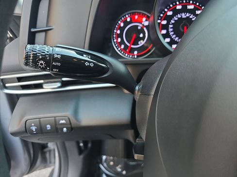 Used 2023 Hyundai Elantra SE image 25