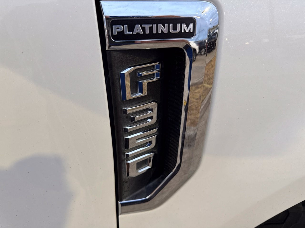 Used 2022 Ford F350 Platinum w/ FX4 Off-Road Package AWD/4WD image 16