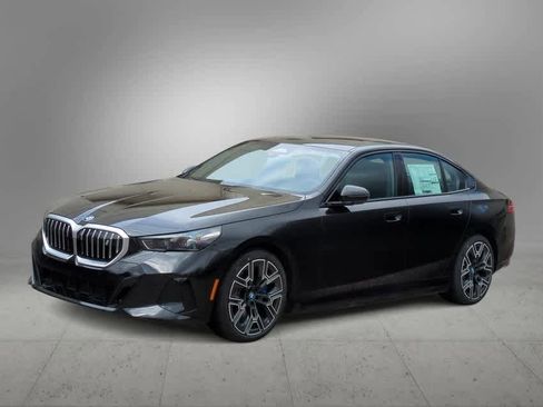 New 2025 BMW i5 xDrive40 w/ M Sport Package image 4