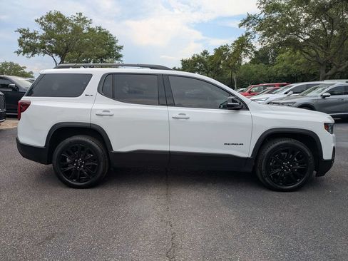 Used 2023 GMC Acadia SLT w/ Elevation Edition FWD image 3