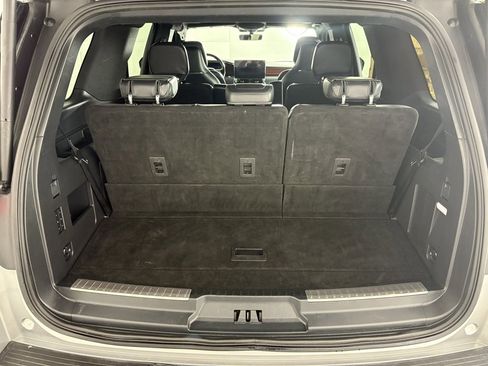 Used 2023 Lincoln Navigator Reserve image 19