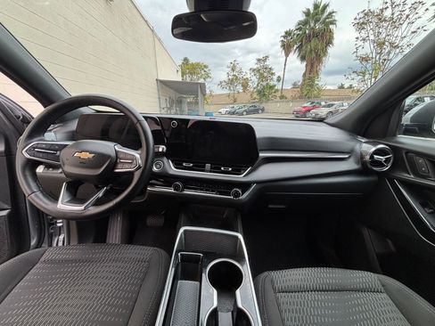 Used 2025 Chevrolet Equinox LT image 33