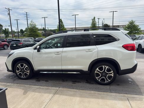 Used 2023 Subaru Ascent Limited AWD/4WD image 6