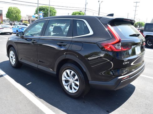 Certified 2024 Honda CR-V LX image 4