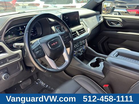 Used 2023 GMC Yukon XL SLT AWD/4WD image 12