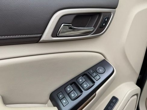 Used 2019 GMC Yukon Denali w/ Open Road Package AWD/4WD image 16