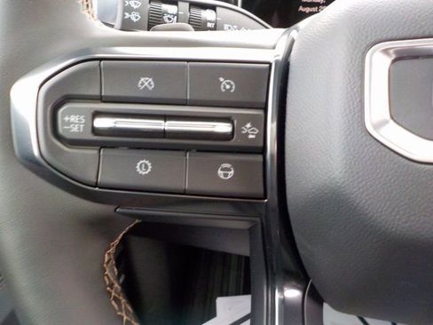 New 2026 GMC Acadia AT4 w/ Super Cruise Package image 33