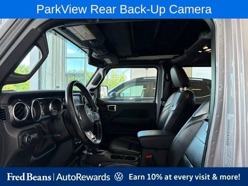 Used 2020 Jeep Wrangler Unlimited Sahara AWD/4WD image 15