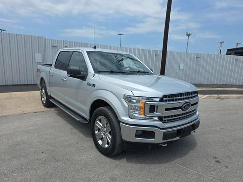 Used 2019 Ford F150 XLT w/ Equipment Group 302A Luxury AWD/4WD image 2