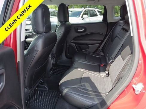 Used 2018 Jeep Compass Latitude w/ Popular Equipment Group AWD/4WD image 12