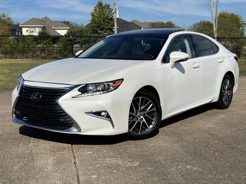 Used 2017 Lexus ES 350 image 1