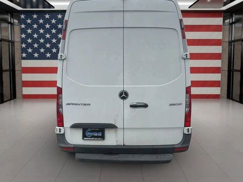 Used 2021 Mercedes-Benz Sprinter 2500 w/ Driver Convenience Package image 4