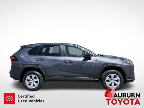 Used 2022 Toyota RAV4 LE AWD/4WD image 9