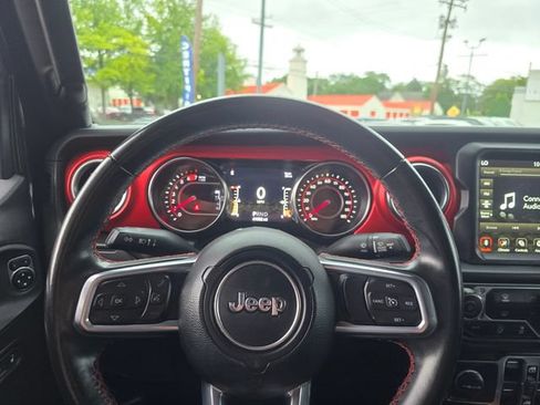 Used 2022 Jeep Wrangler Unlimited Rubicon AWD/4WD image 11
