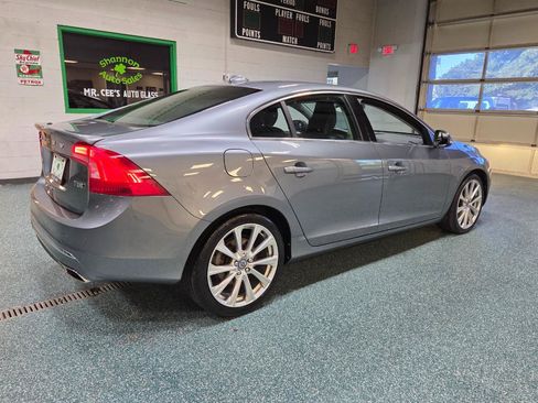 Used 2018 Volvo S60 T5 Inscription Platinum AWD/4WD image 8