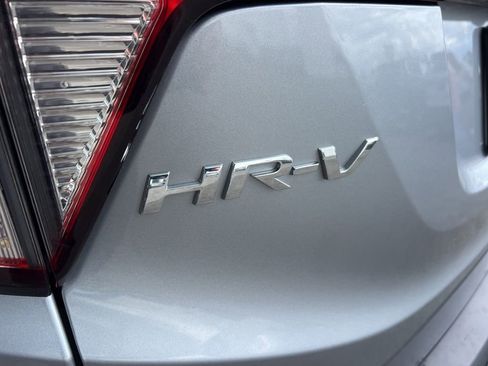 Used 2021 Honda HR-V LX image 28