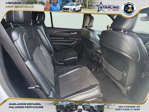 Used 2023 Jeep Grand Cherokee L Laredo image 27