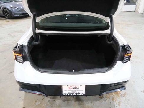 Used 2025 Hyundai Sonata SEL FWD image 10