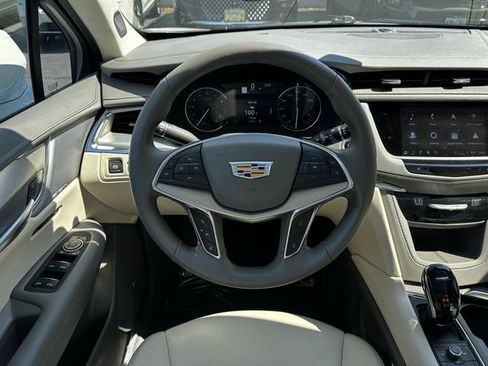 Used 2023 Cadillac XT5 Premium Luxury AWD/4WD image 14