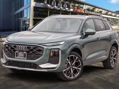 New 2026 Audi Q3 quattro 2.0T AWD/4WD image 1