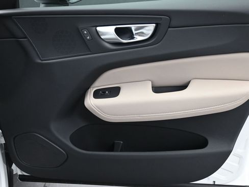 New 2026 Volvo XC60 B5 Core AWD/4WD image 14