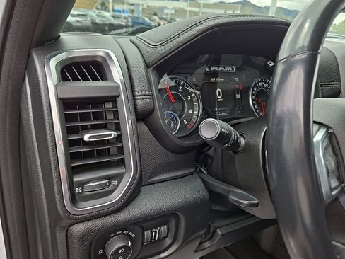 Used 2022 RAM 1500 Laramie AWD/4WD image 30