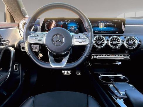 Used 2023 Mercedes-Benz CLA 250 image 8