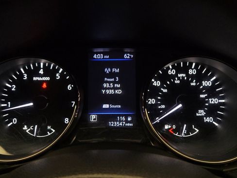 Used 2019 Nissan Rogue SV FWD image 23