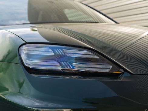 New 2025 Porsche Macan Turbo Electric image 16